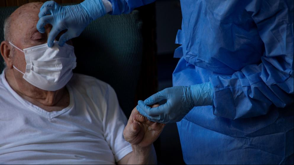 “Los trabajadores del súper tenían mejores medidas de protección que los médicos”