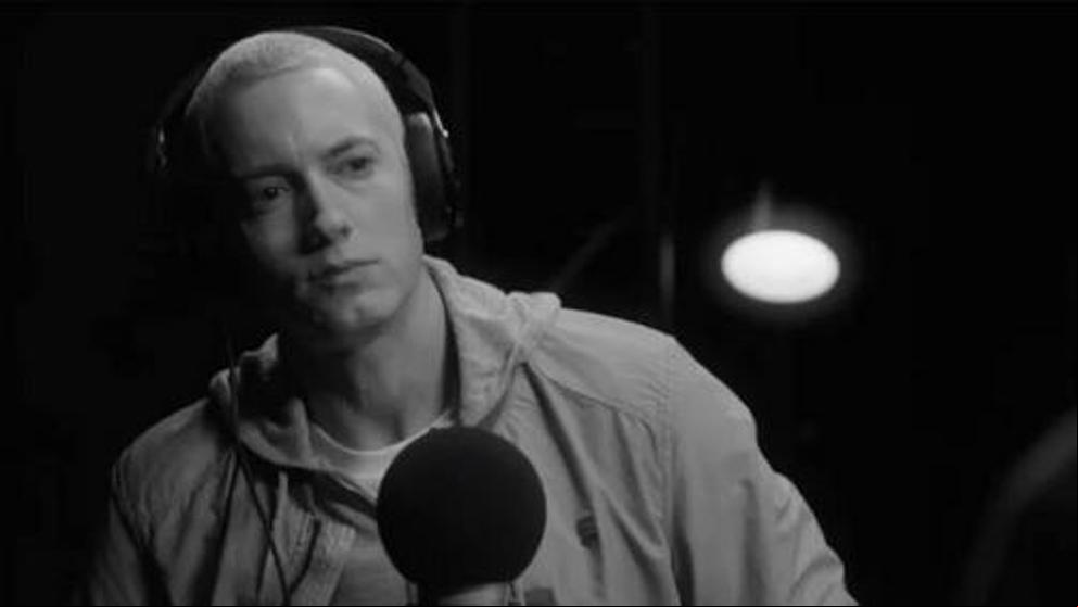 Eminem critica a los que no llevan mascarilla en un nuevo tema