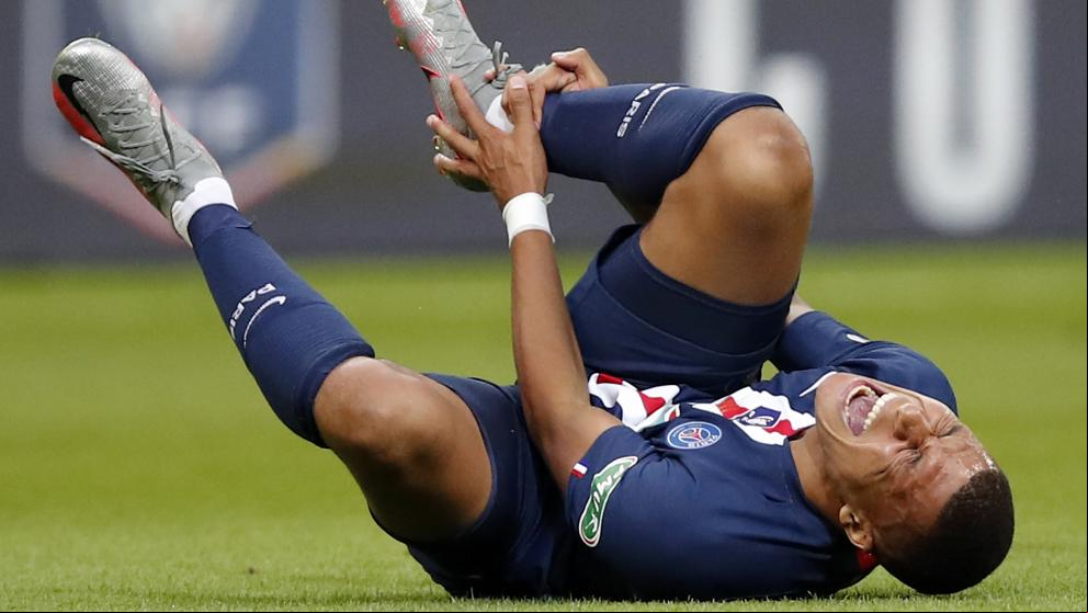 La escalofriante entrada de Perrin que ha lesionado a Mbappe