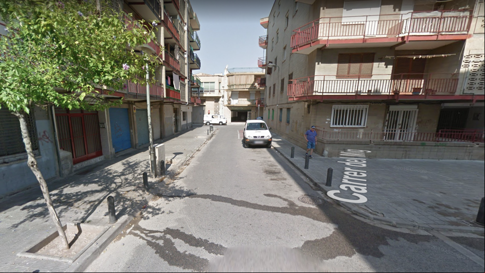 Tratan de detener a un hombre por quemar un piso con su exmujer dentro en El Vendrell Tratan de detener a un hombre por quemar un piso con su exmujer dentro en El Vendrell