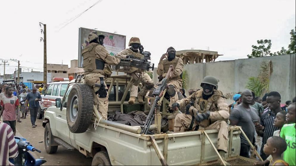 Golpistas en Mali detienen al presidente y al primer ministro