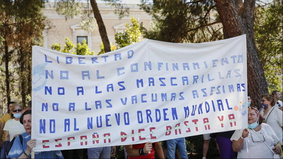 ¿Quién está detrás de la marea negacionista y los antimascarillas?