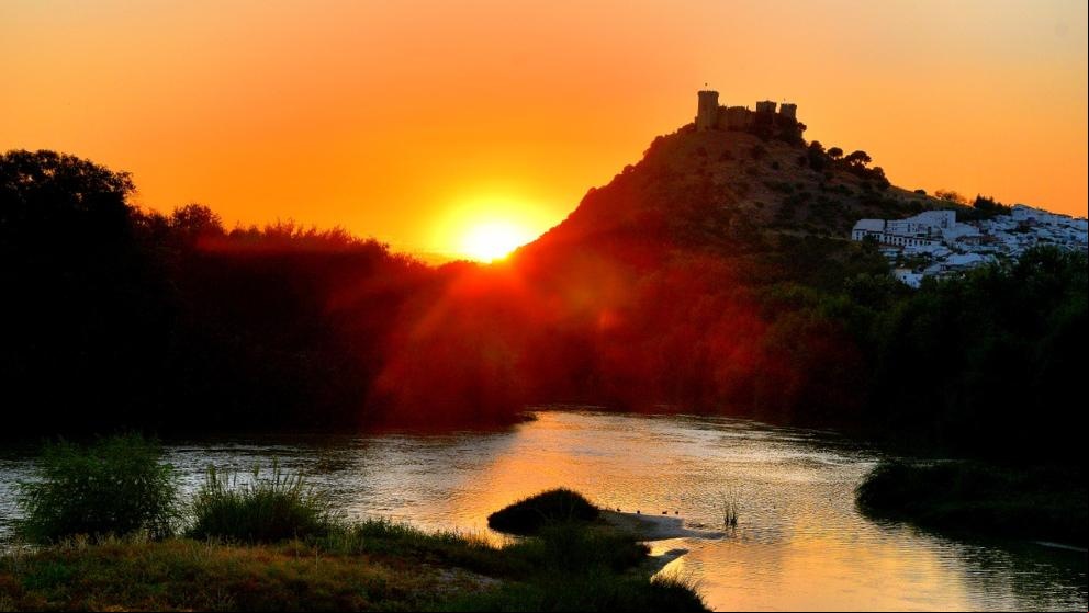 La puesta de sol en Almodóvar del Río