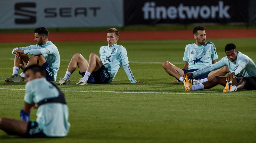Ferran Torres debuta como titular con España