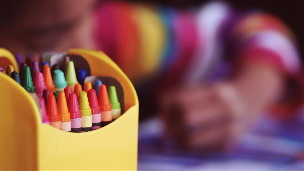 Confinan un clase de parvulario en Igualada por el positivo de un alumno