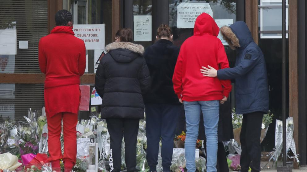 Homenaje al profesor decapitado en Francia