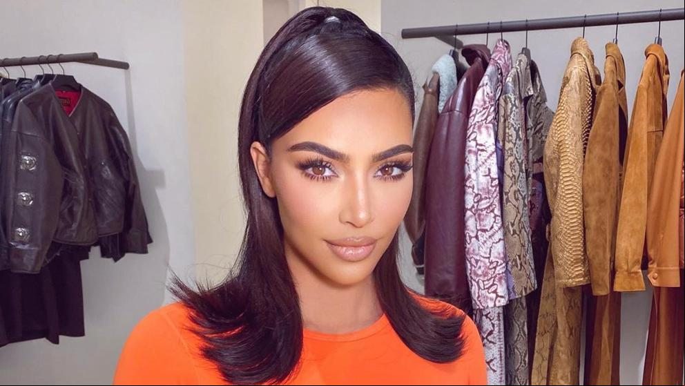 Kim Kardashian vuelve a revolucionar las redes con su pie de seis dedos