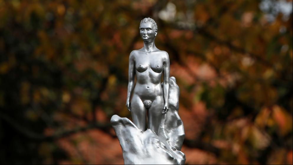 Mary Wollstonecraft, la escultura en homenaje a la ‘madre del feminismo’ provoca indignación en Inglaterra