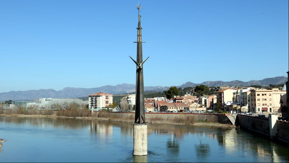 El monumento franquista del Ebre deja de ser bien patrimonial catalán