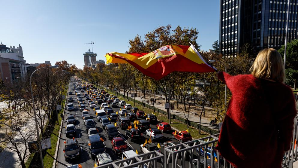 Miles de coches colapsan varias ciudades para protestar contra la ‘Ley Celaá’