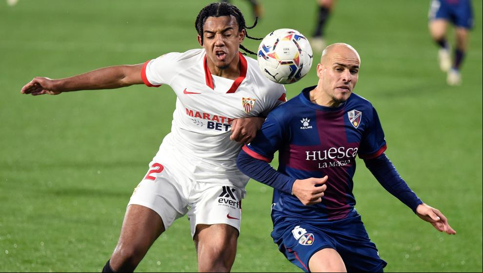 El Sevilla vuelve a sobrevivir en la orilla
