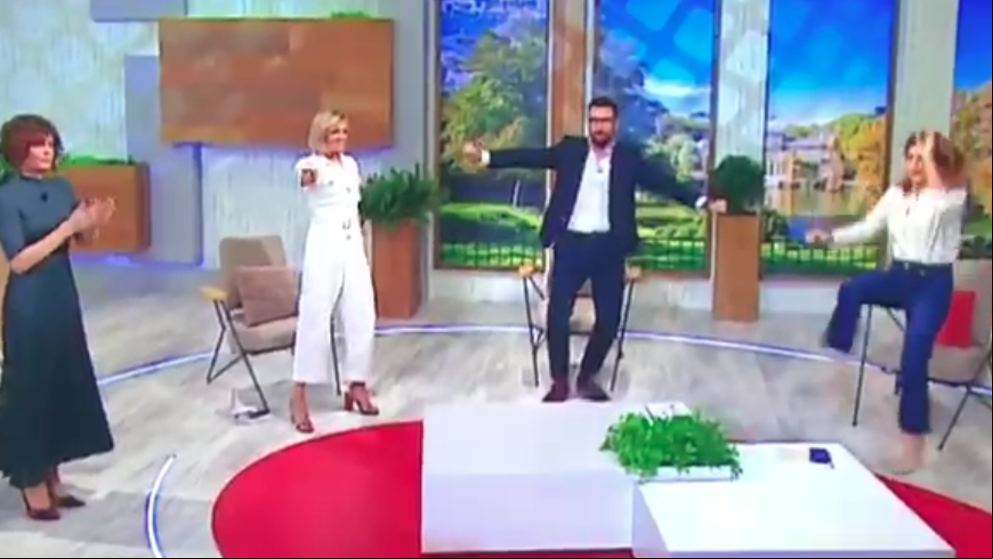 El trompazo de una presentadora al emular a Bisbal con su ‘Ave María’